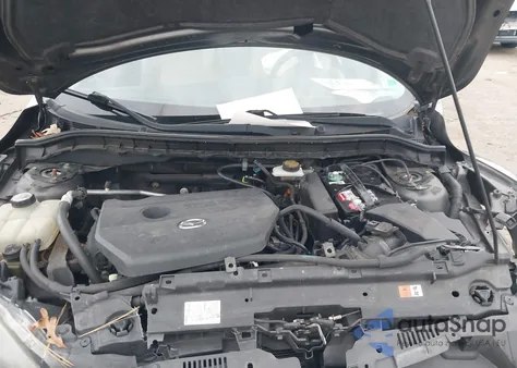 2010 Mazda Mazda3 S Grand Touring из США, поврежденный, VIN JM1BL1S53A1342729